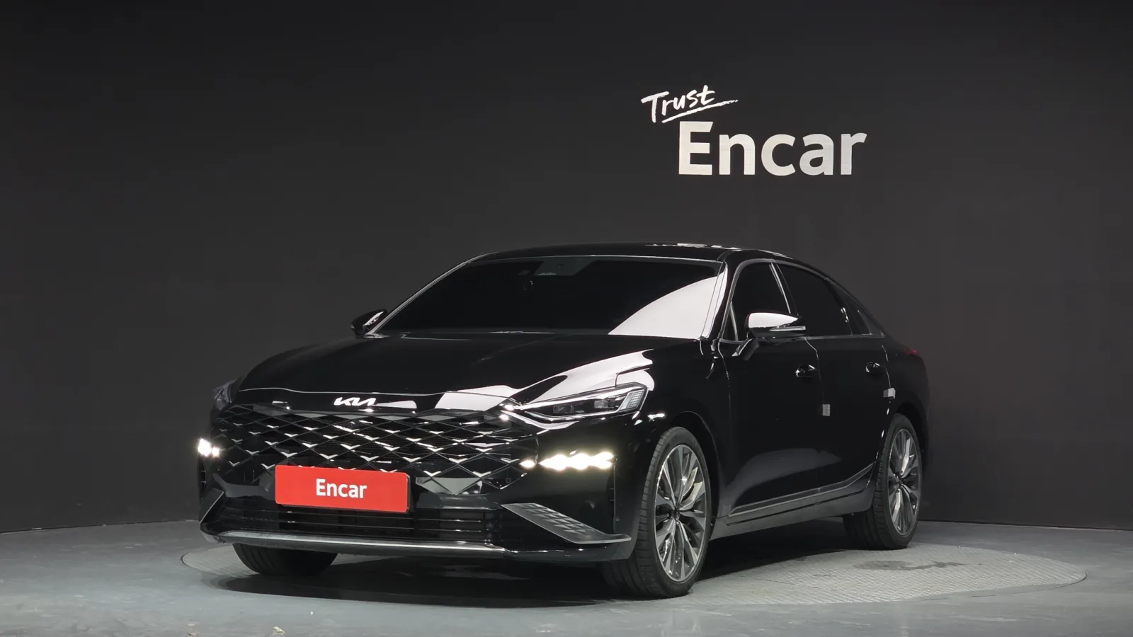 2023 Kia K8