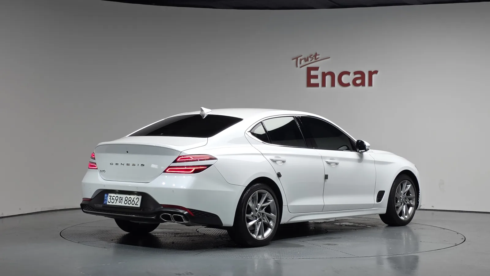 2022 Genesis G70