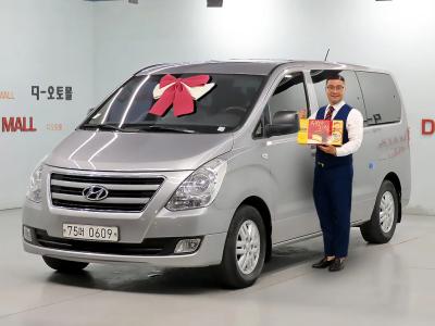 2016 Hyundai Starex