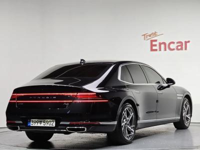 2022 Genesis G90