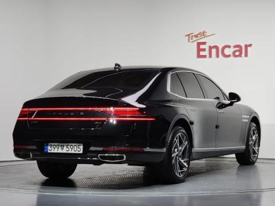 2022 Genesis G90