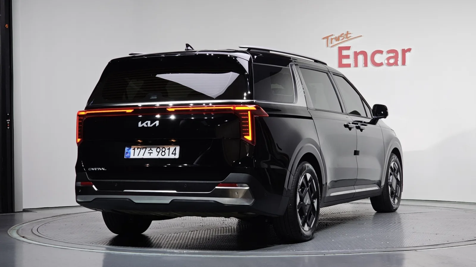 2025 Kia Carnival
