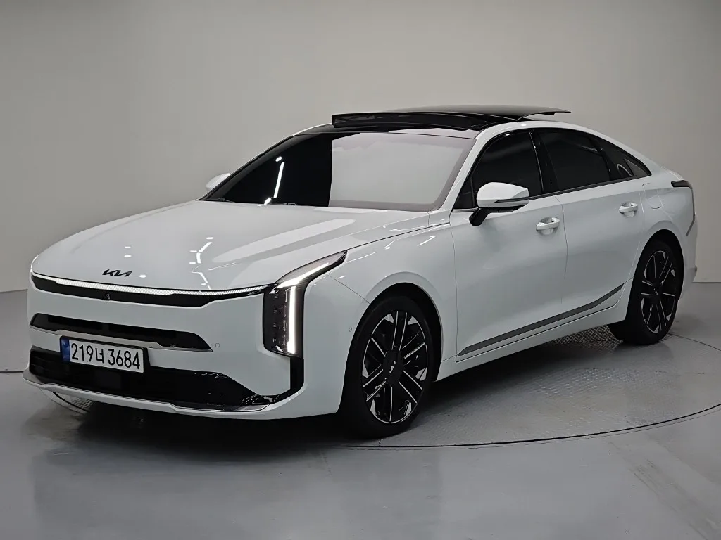 2025 Kia K8