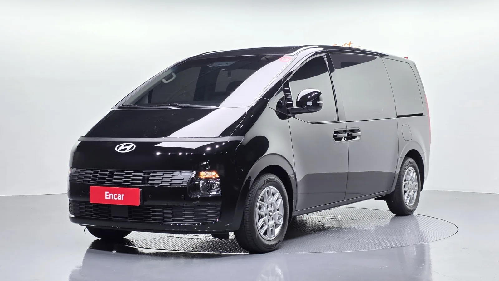 2026 Hyundai Staria