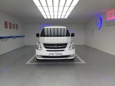 2016 Hyundai Starex