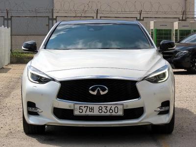 2018 Infiniti Q30