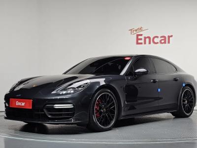 2019 Porsche Panamera
