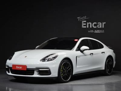 2018 Porsche Panamera