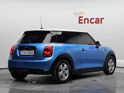 2018 MINI Cooper