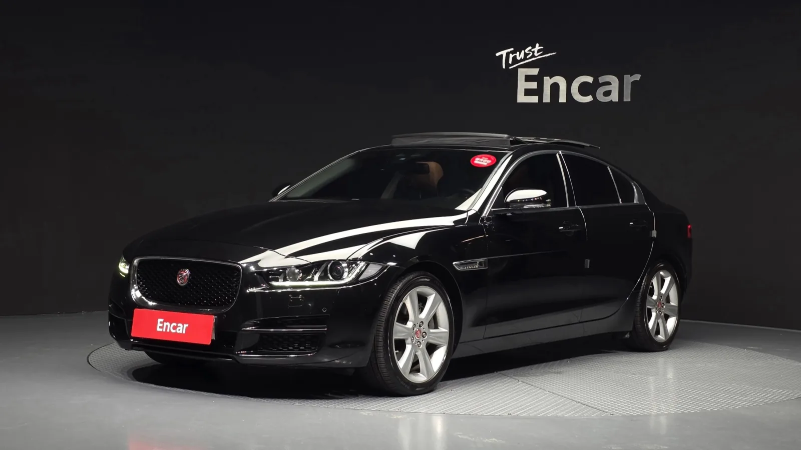 2017 Jaguar XE