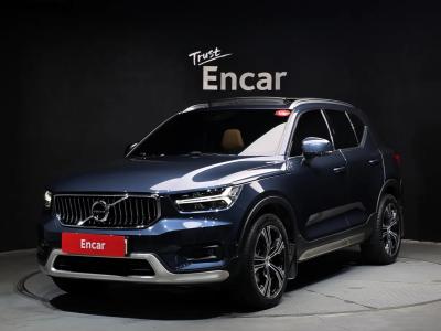 2022 Volvo XC40