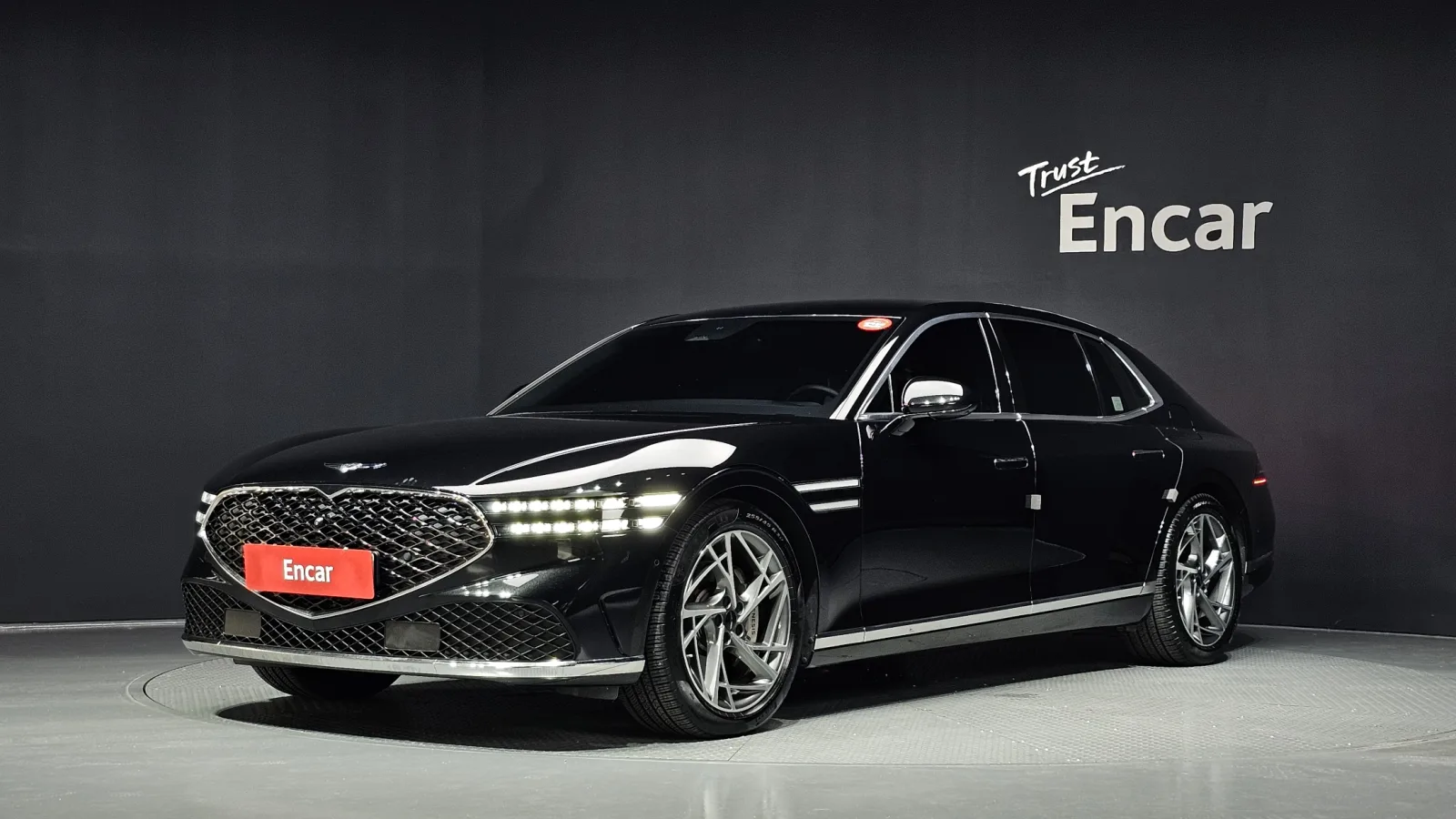 2022 Genesis G90