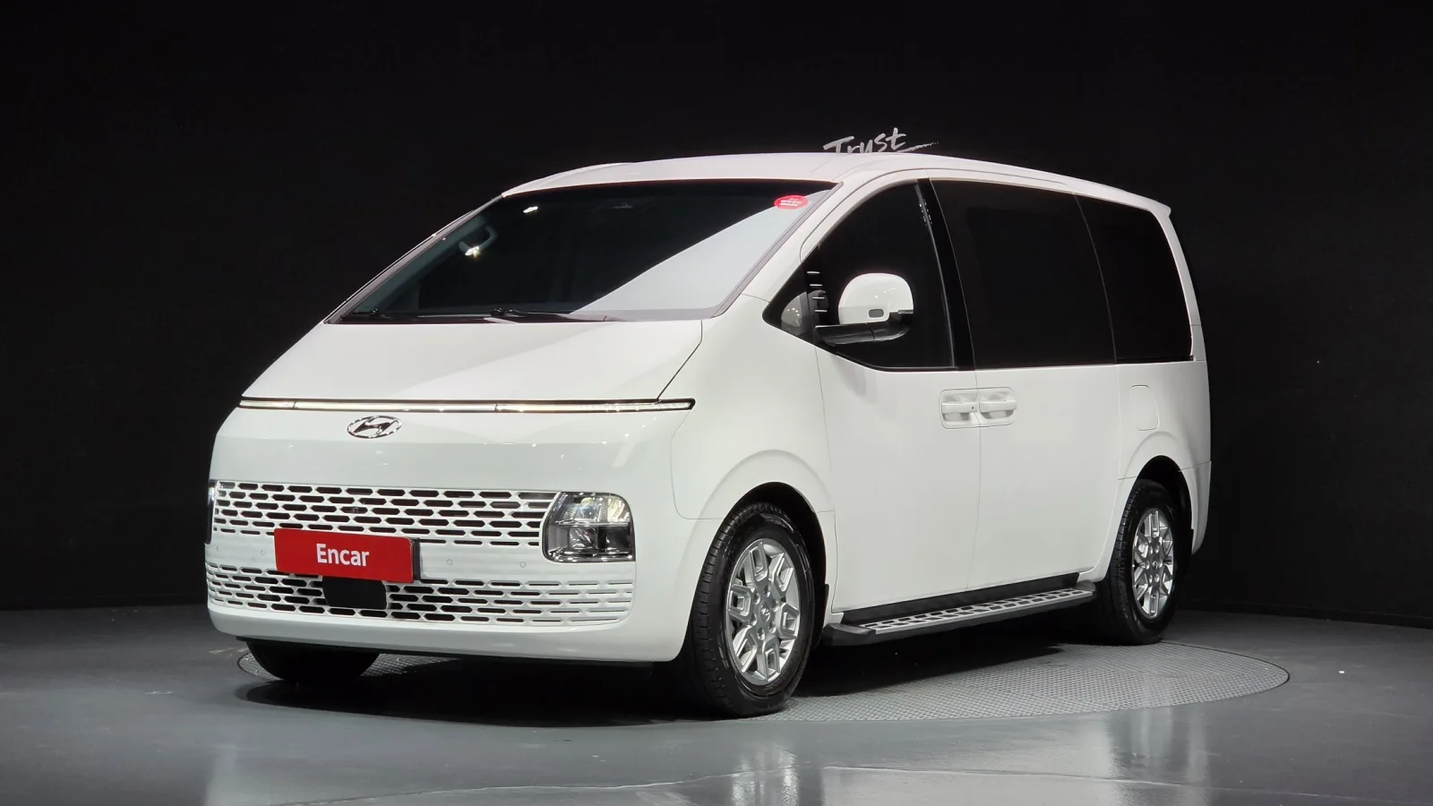 2024 Hyundai Staria