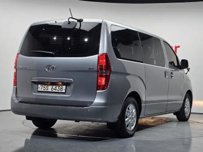 2017 Hyundai Starex