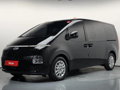 2025 Hyundai Staria
