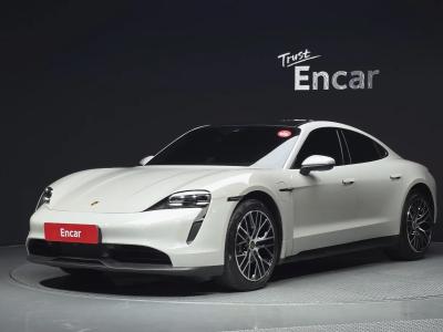 2022 Porsche Taycan