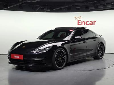 2020 Porsche Panamera