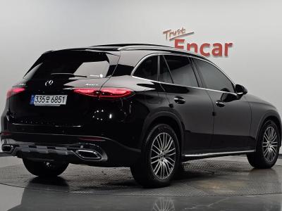 2023 Mercedes-Benz GLC-Class