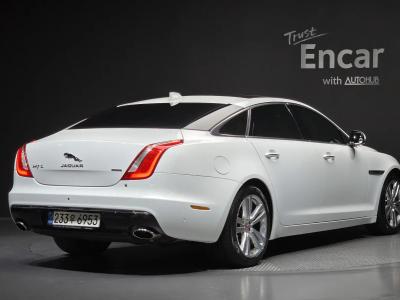 2016 Jaguar XJ