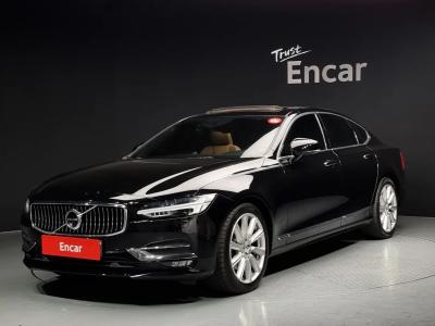 2020 Volvo S90