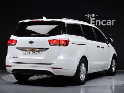 2017 Kia Carnival