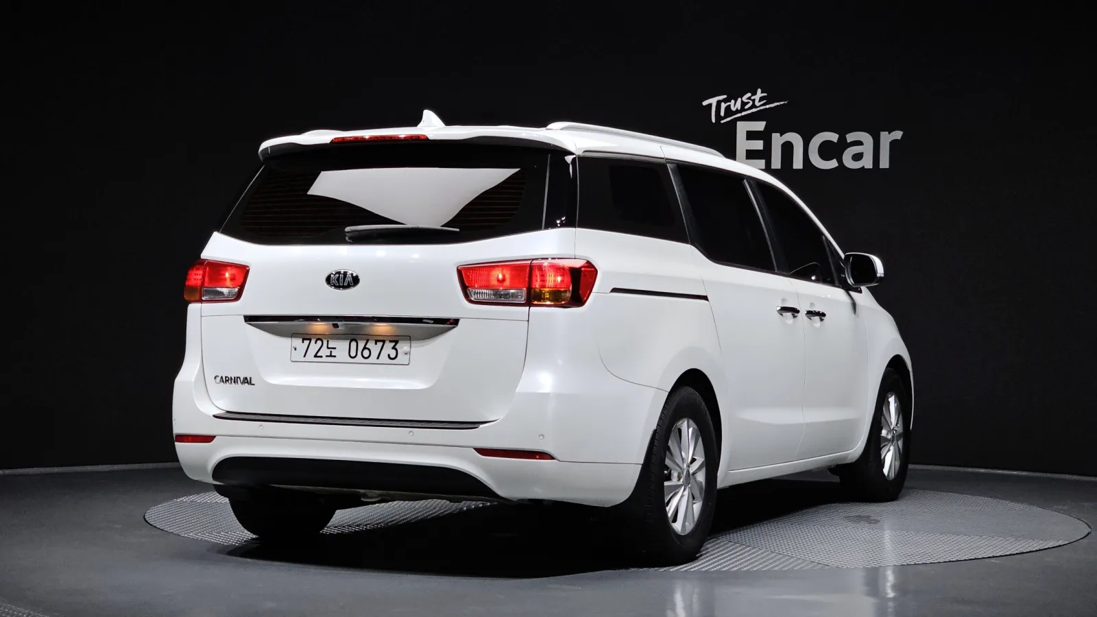 2017 Kia Carnival