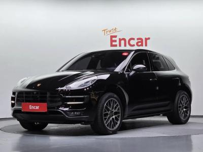 2017 Porsche Macan
