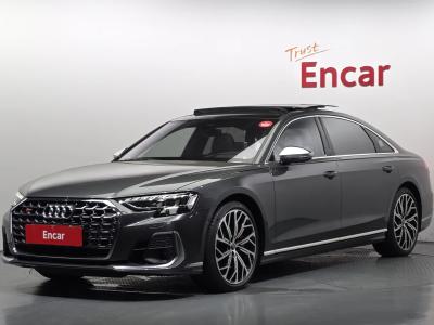 2025 Audi S8
