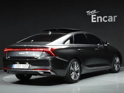 2022 Kia K8