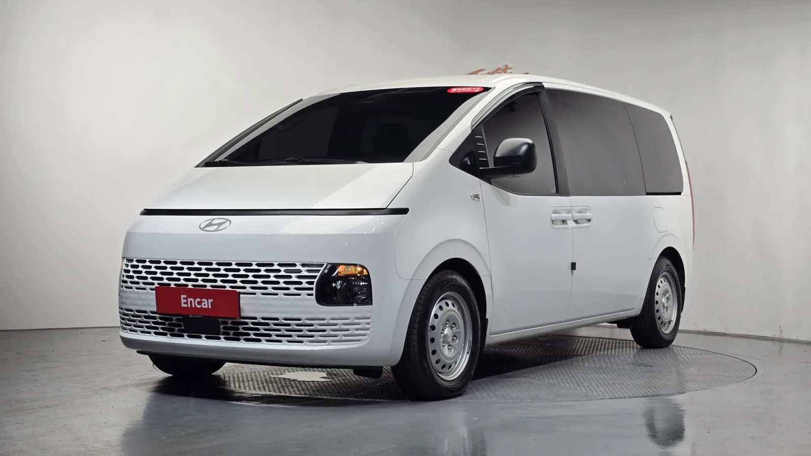 2025 Hyundai Staria