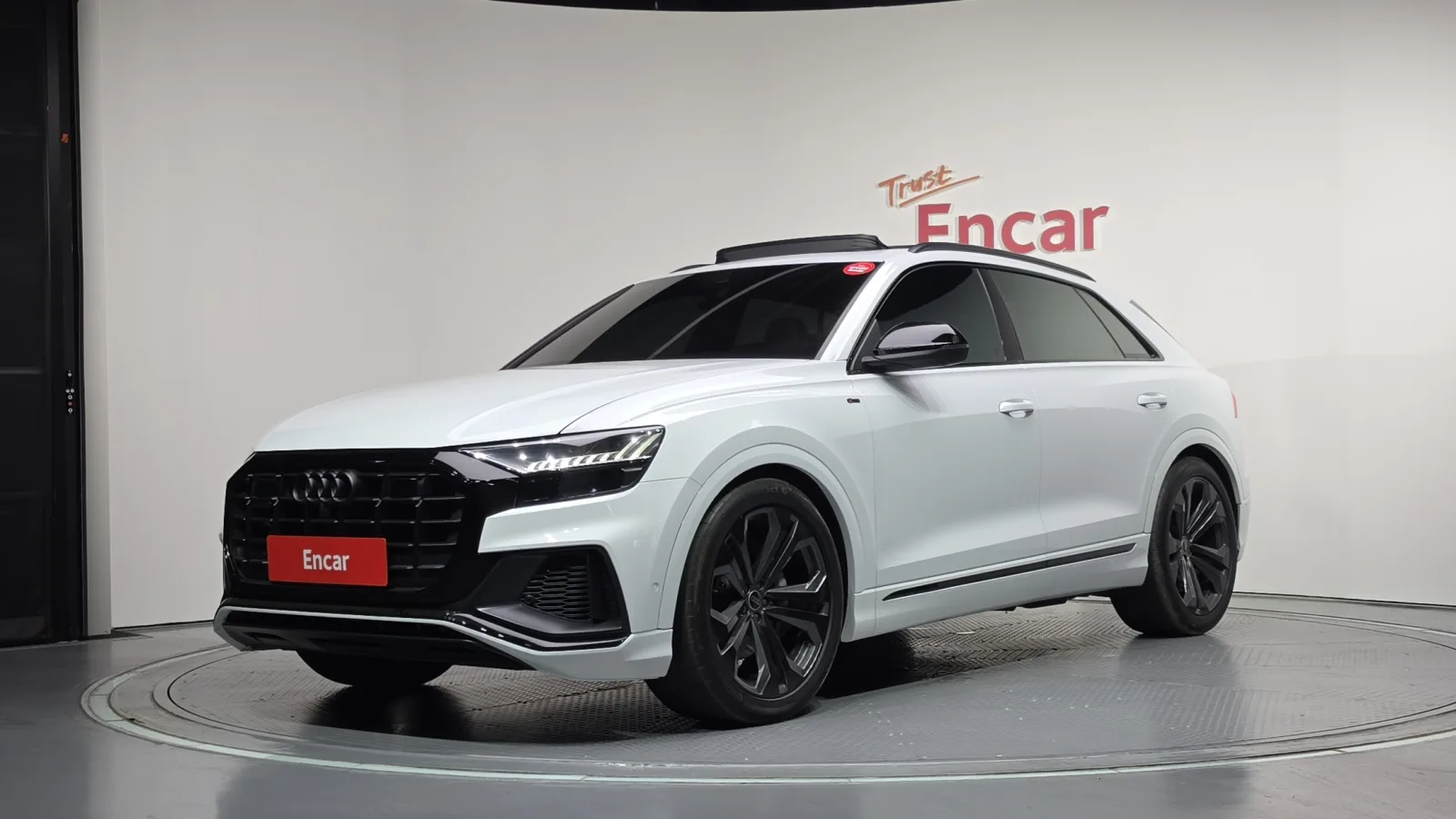 2023 Audi Q8