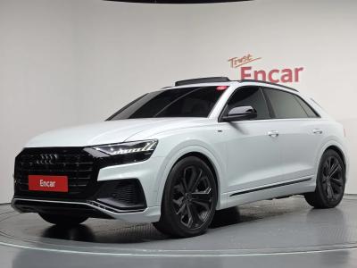 2023 Audi Q8