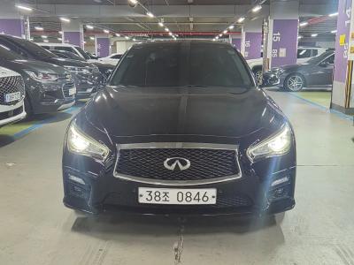 2015 Infiniti Q50