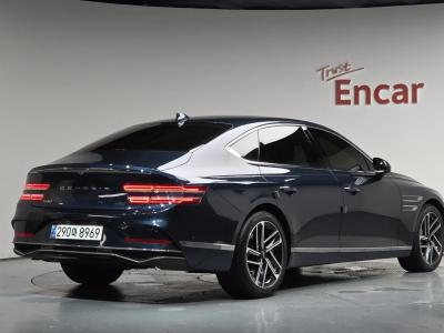 2025 Genesis G80