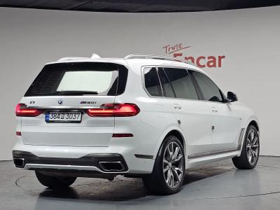 2022 BMW X7