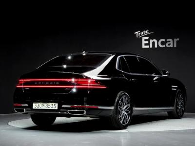 2022 Genesis G90