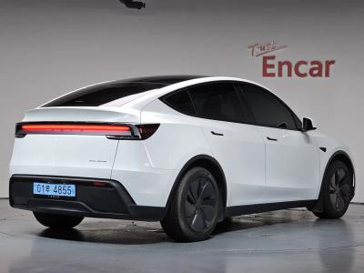 2025 Tesla Model Y
