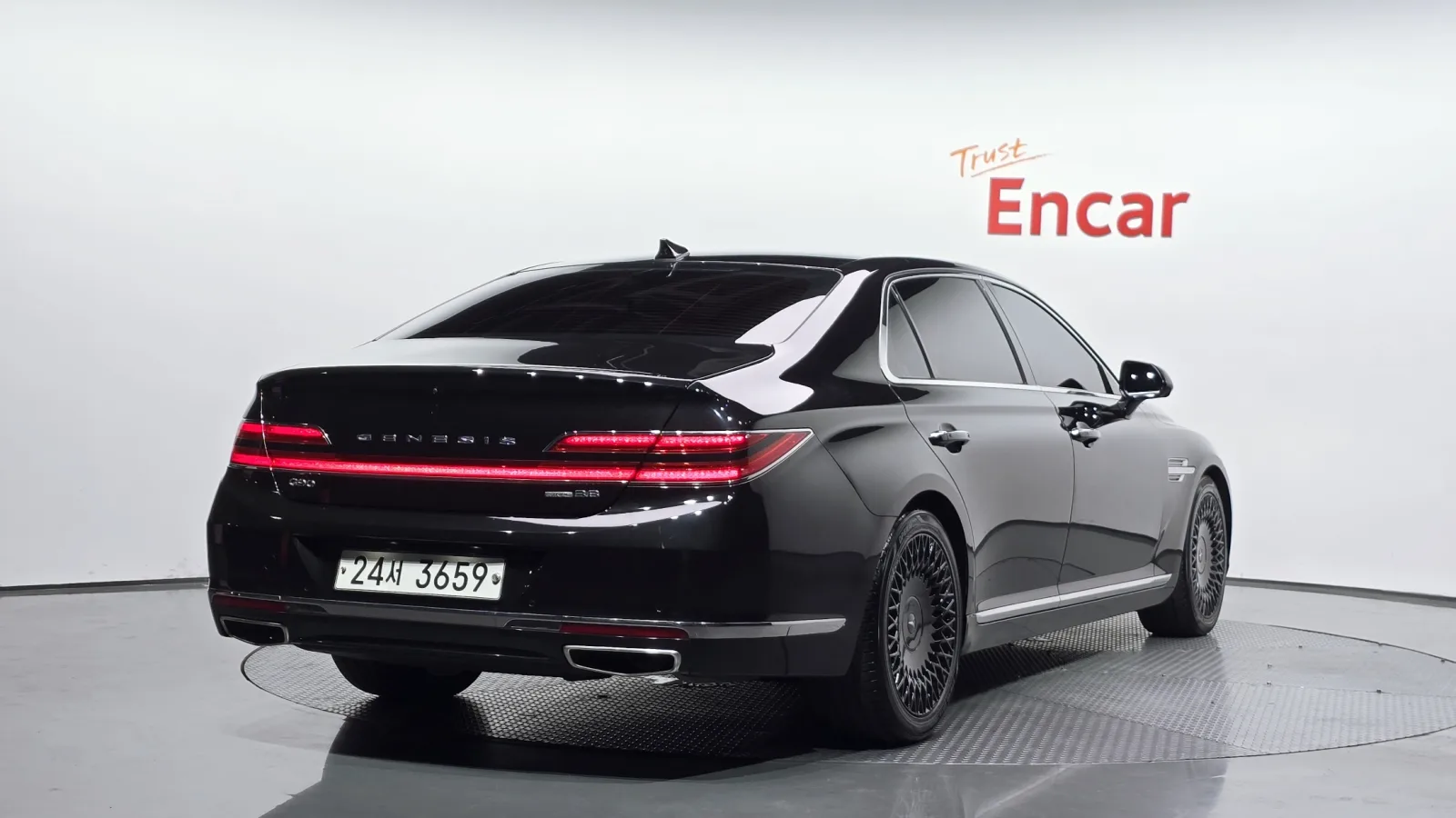 2019 Genesis G90