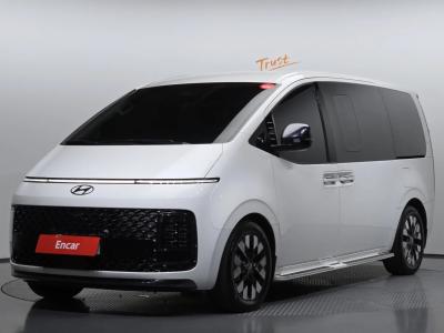 2025 Hyundai Staria