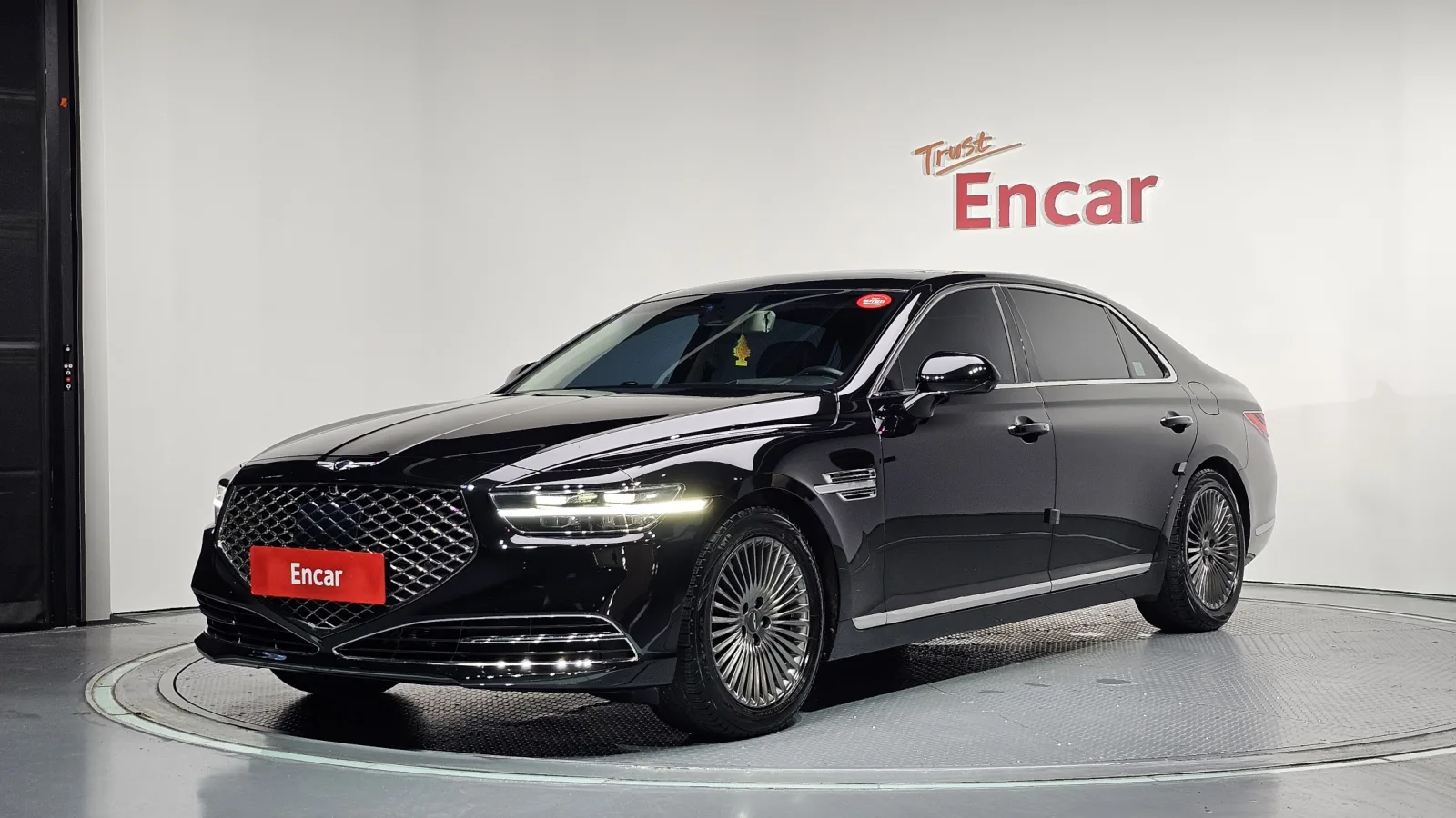 2021 Genesis G90