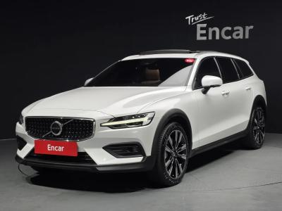 2023 Volvo V60