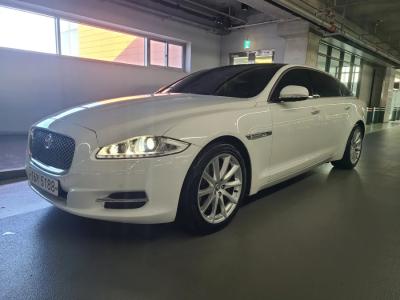 2013 Jaguar XJ