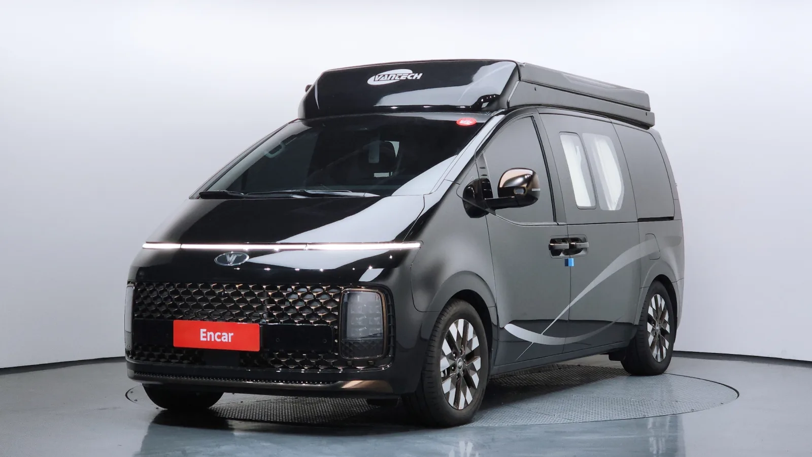 2022 Hyundai Staria