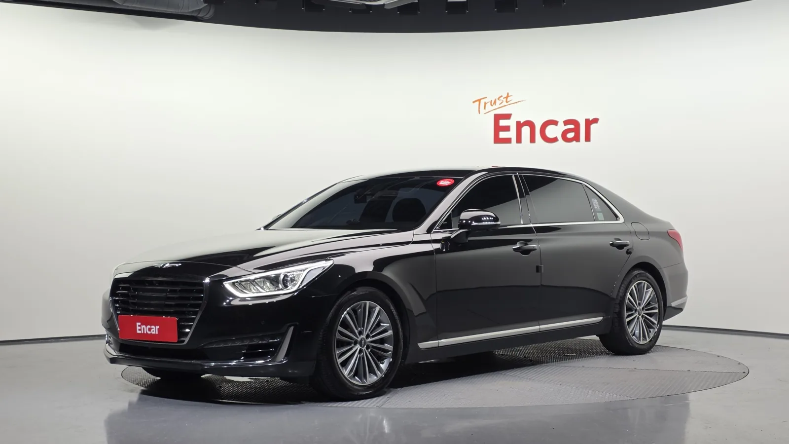 2018 Genesis EQ900