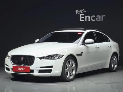 2017 Jaguar XE