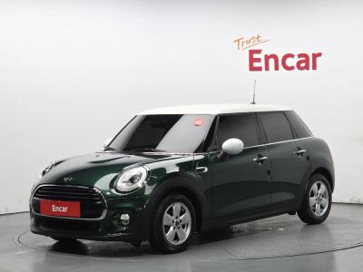 2018 MINI Cooper