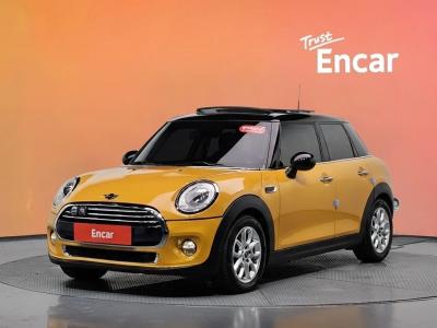 2016 MINI Cooper