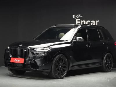 2025 BMW X7