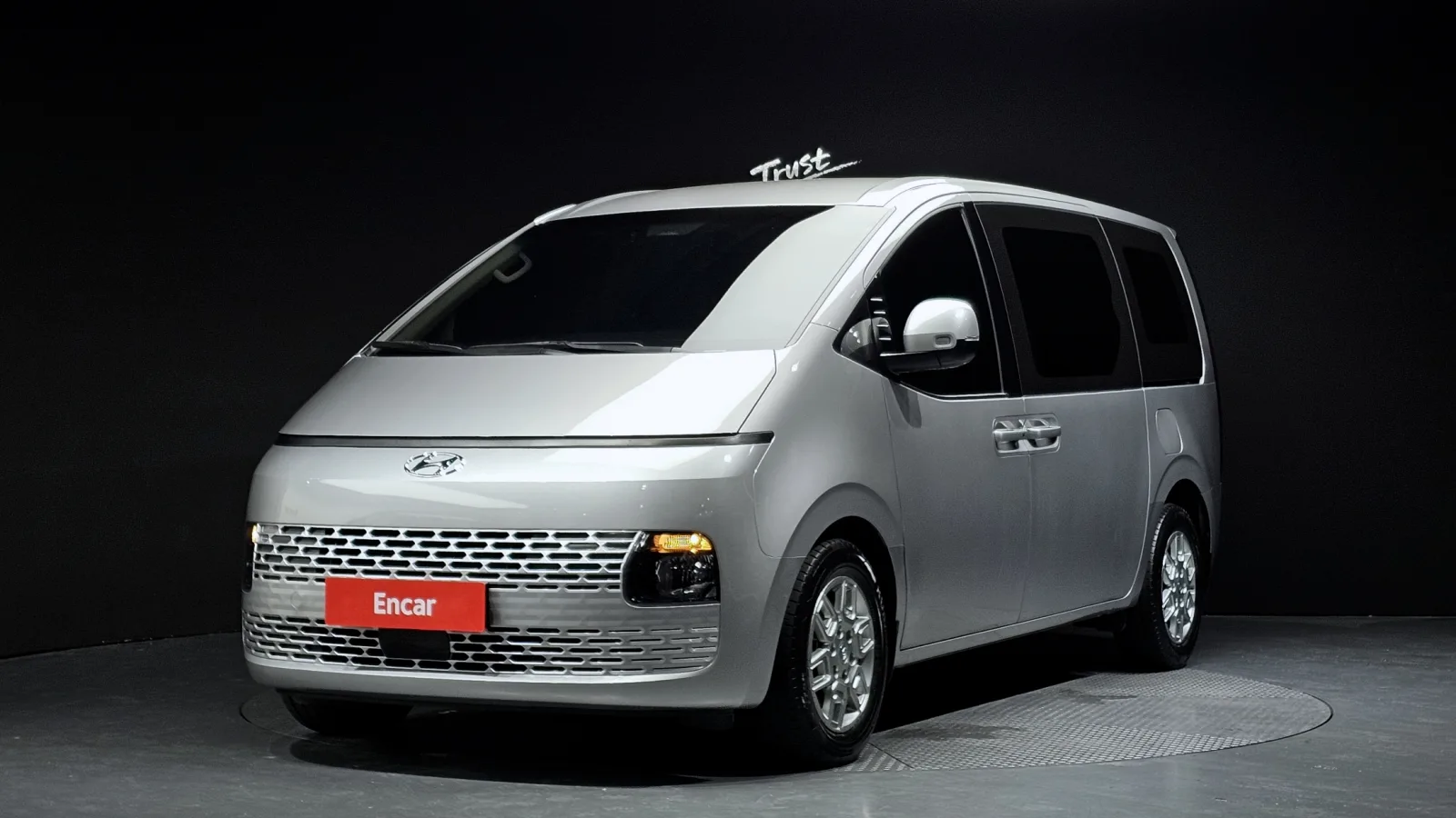2024 Hyundai Staria