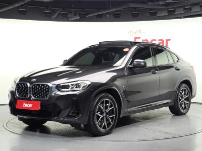 2022 BMW X4